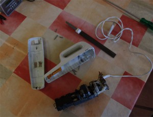 elektrisches Küchenmesser mit abgenutzten Kohlebürsten